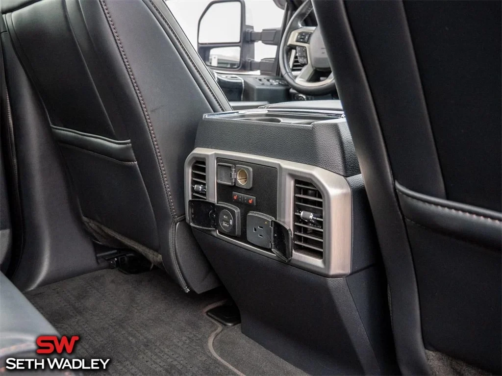 2022 Ford — photo 34