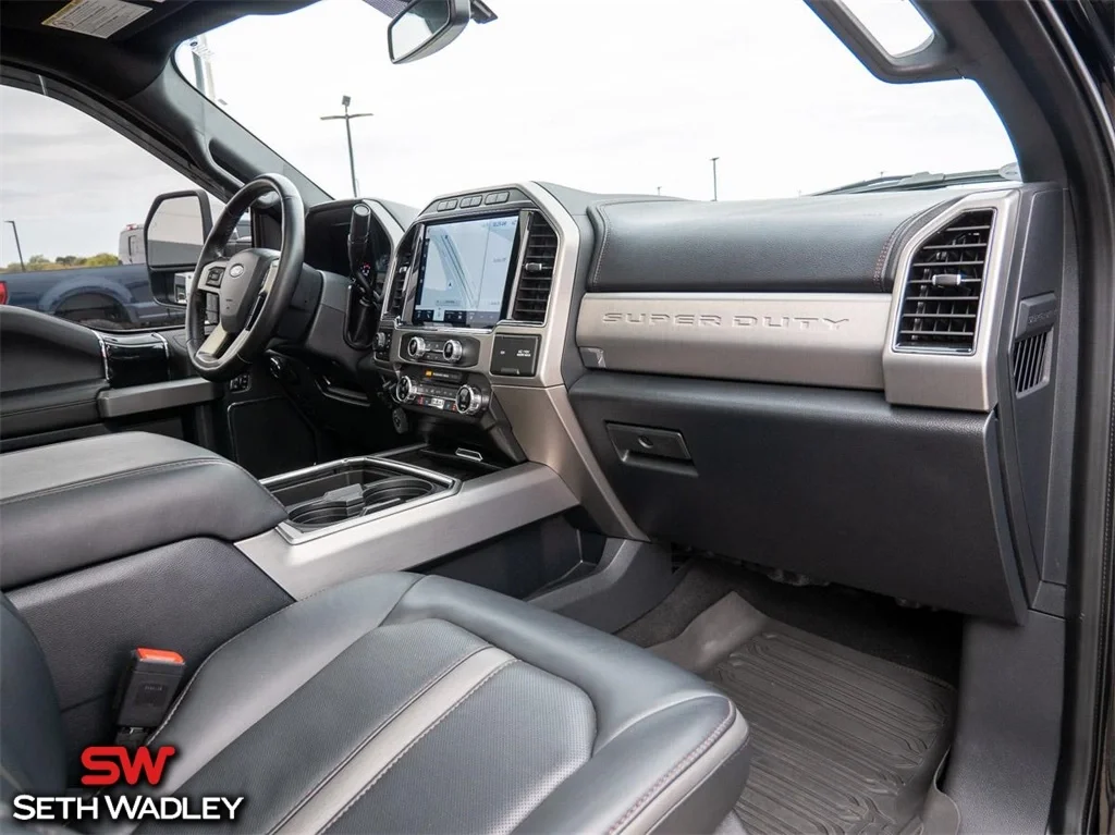 2022 Ford — photo 25