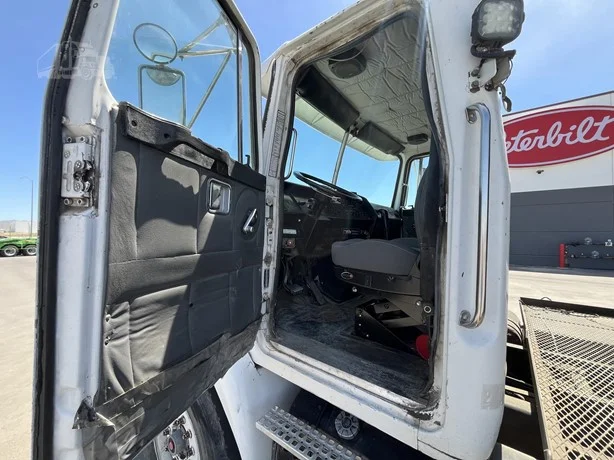 2000 Volvo in Boise, ID — photo 29