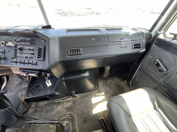 2000 Volvo in Boise, ID — photo 34