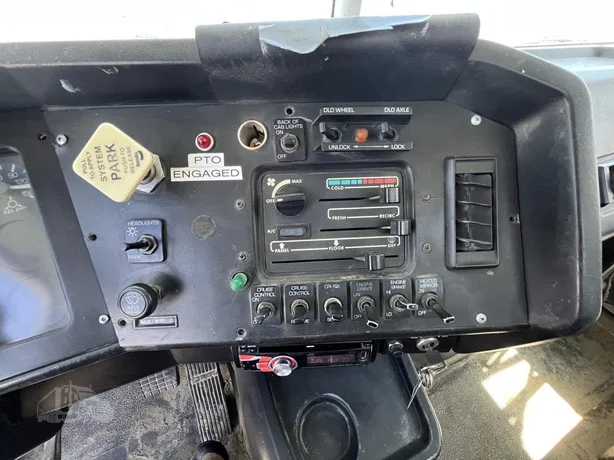 2000 Volvo in Boise, ID — photo 33
