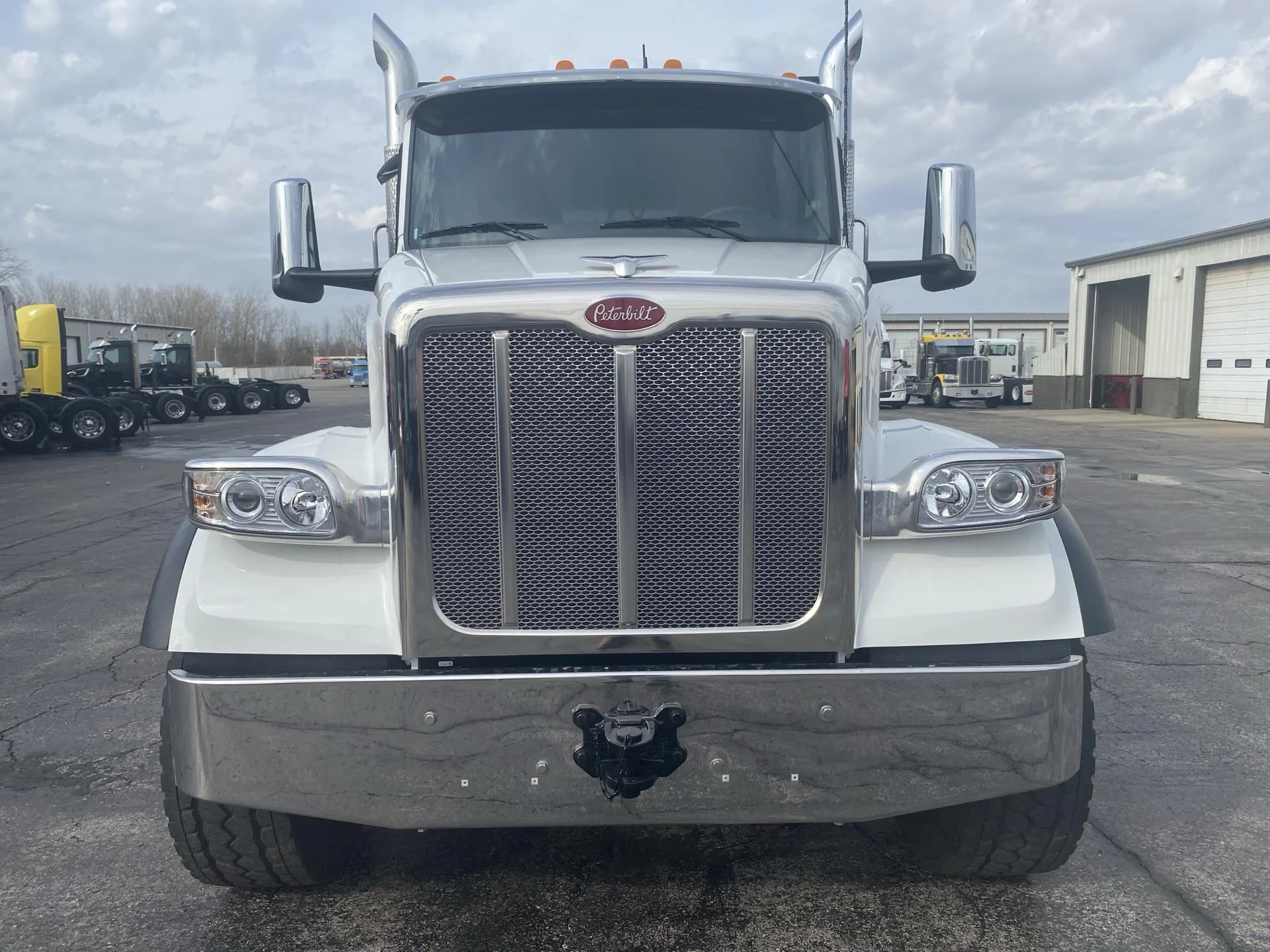 2027 Peterbilt 567 in Findlay, OH — photo 3