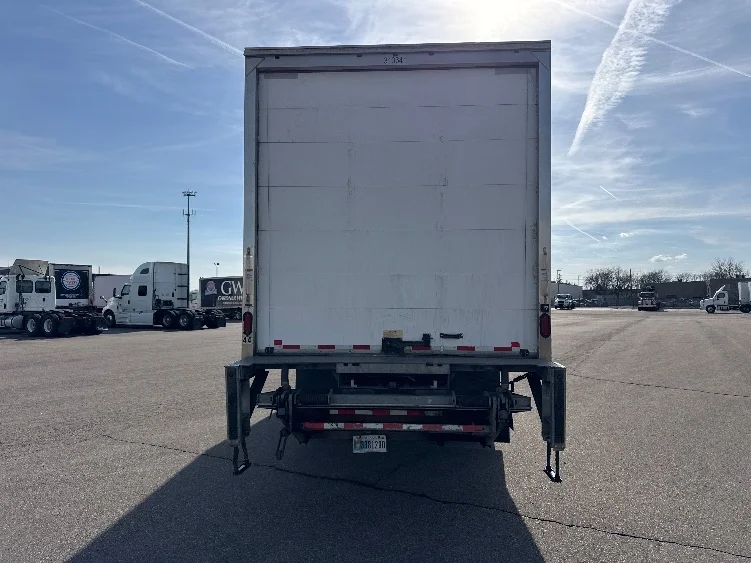 2018 Freightliner M2 106 - image 6