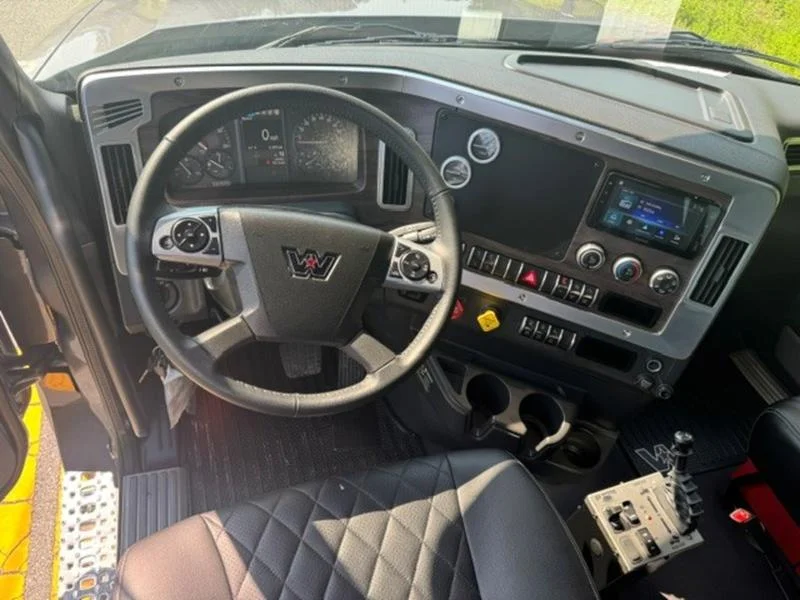 2026 Western Star — photo 7
