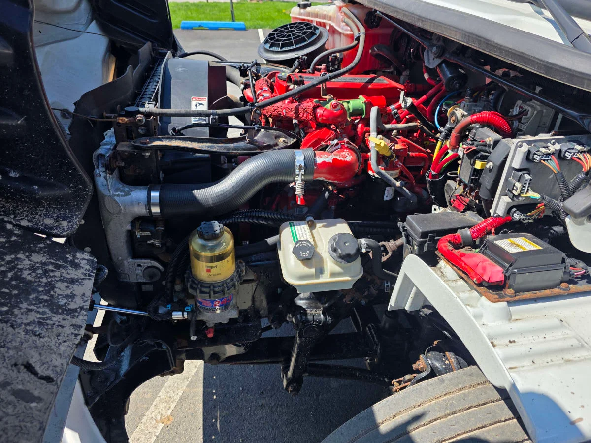 2015 Freightliner M2 106 - image 10