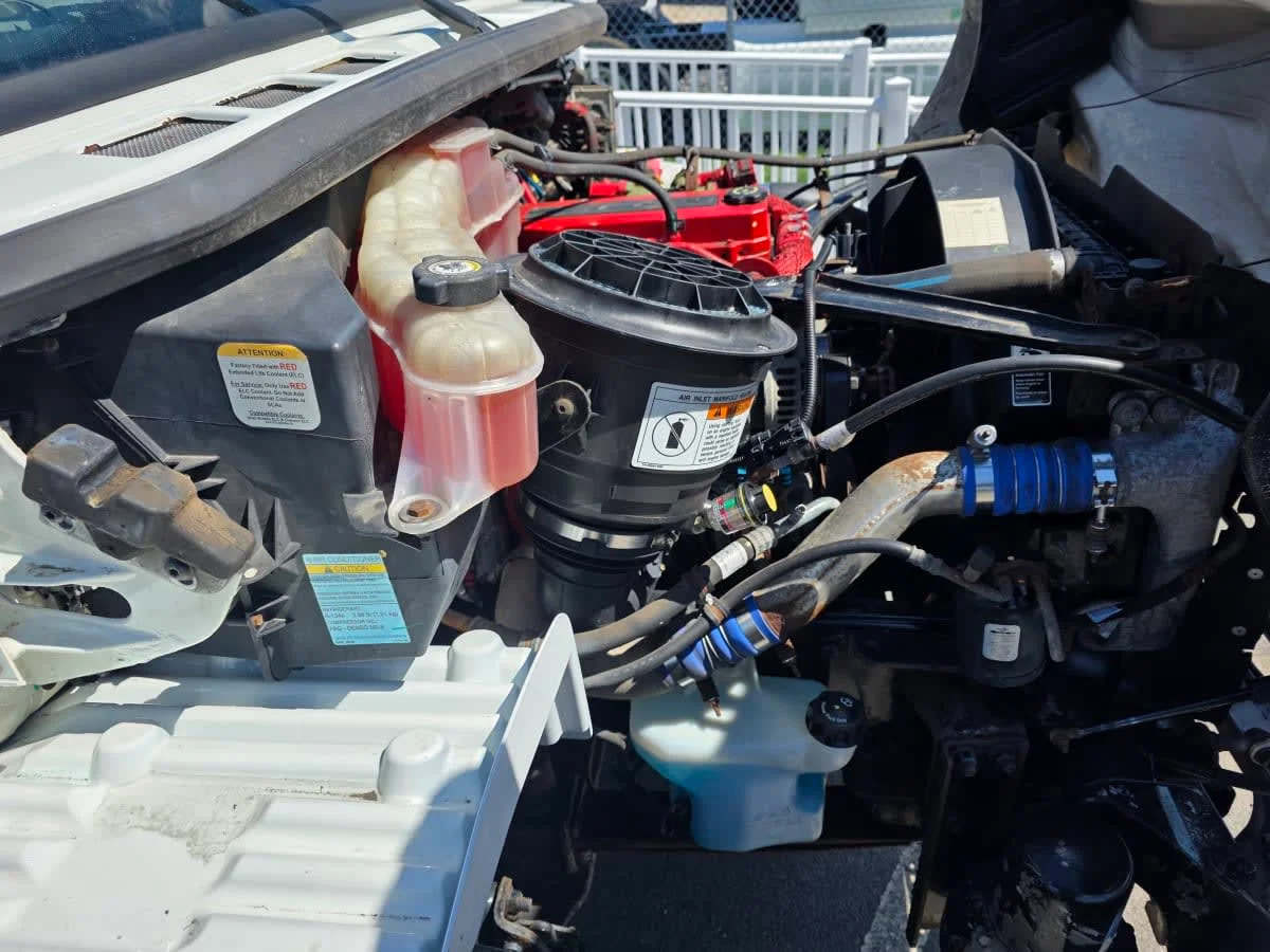 2015 Freightliner M2 106 - image 11