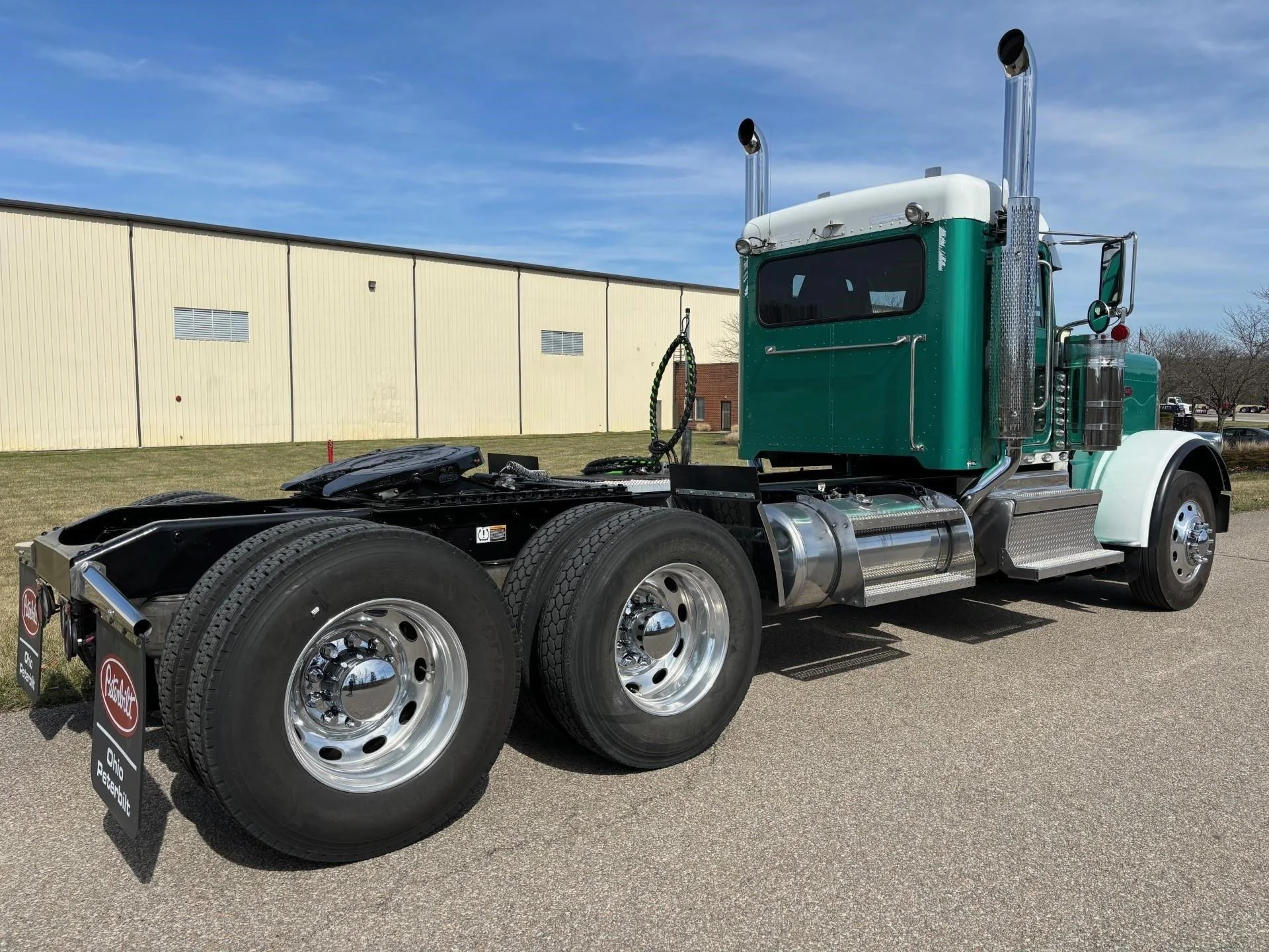 2022 Peterbilt 389 in Zanesville, OH — photo 4