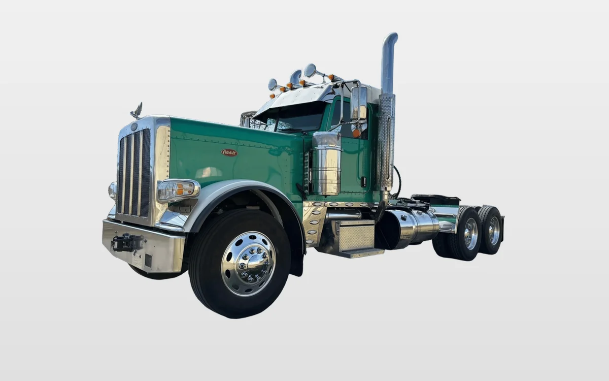 2022 Peterbilt 389 - image 1