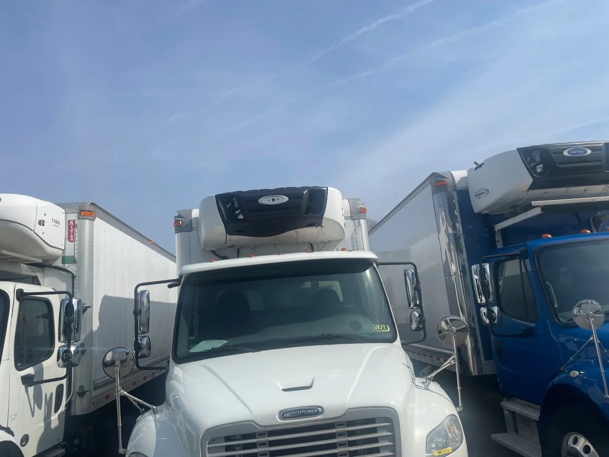 2017 Freightliner M2 106 - image 7