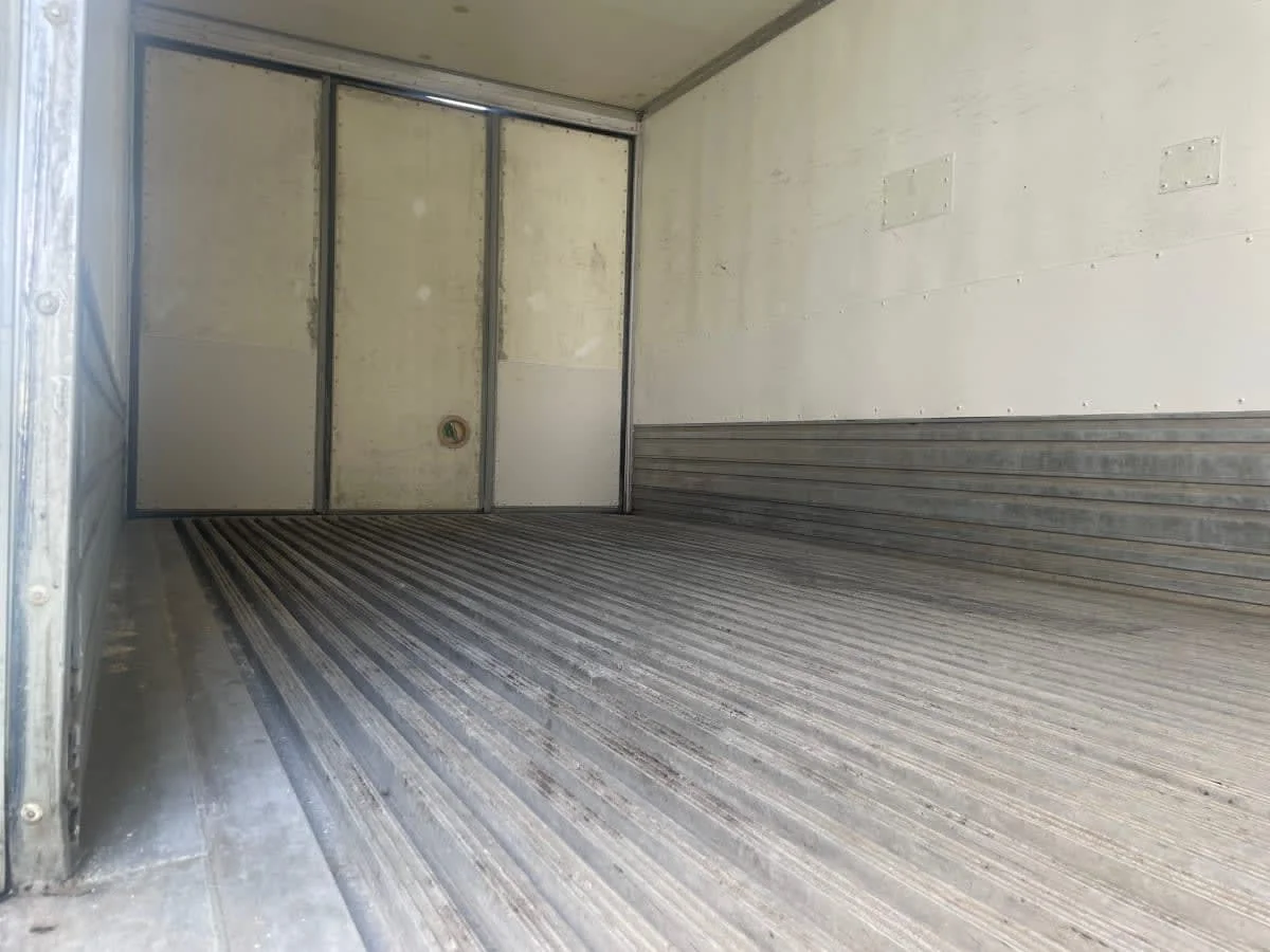 2017 Freightliner M2 106 - image 8