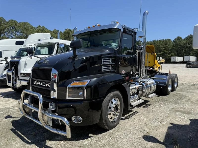 2021 Mack Anthem in Greensboro, NC — photo 10