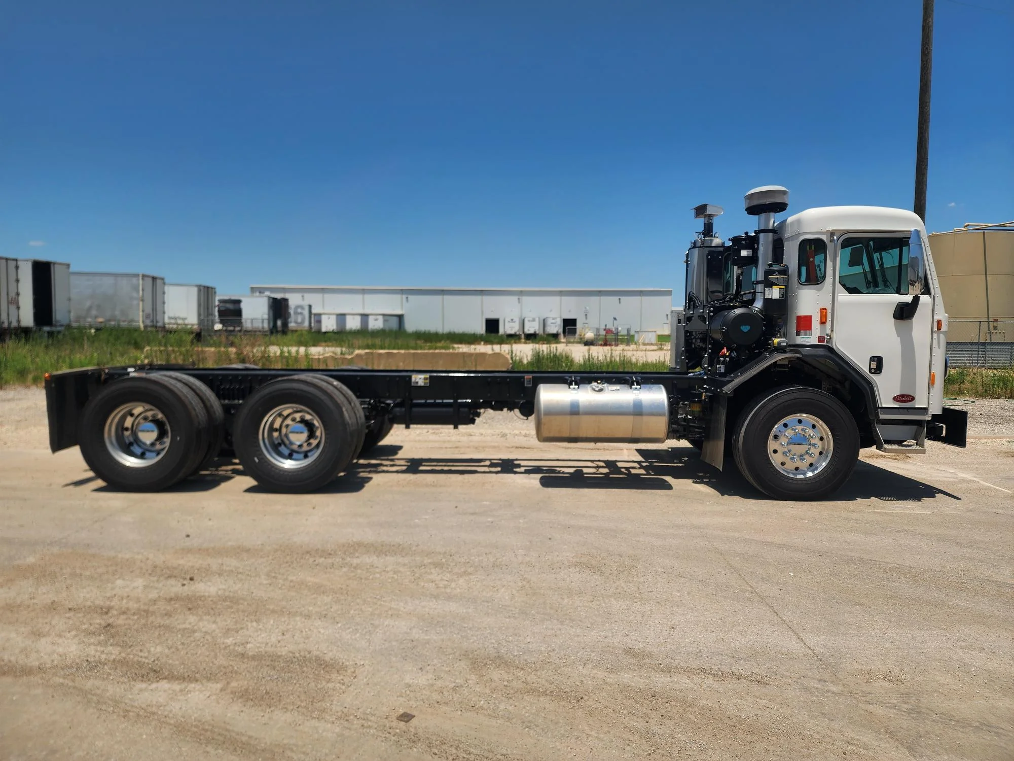 2026 Peterbilt 520 in Cincinnati, OH — photo 4