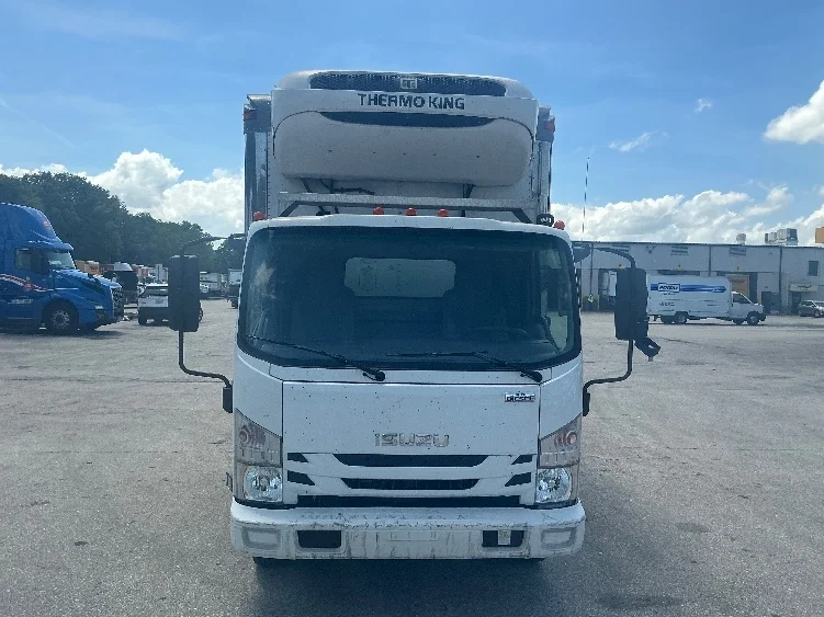 2020 Isuzu NRR in Miami, FL — photo 2