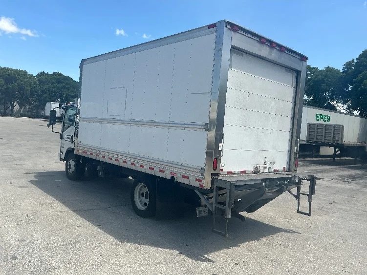 2020 Isuzu NRR in Miami, FL — photo 6