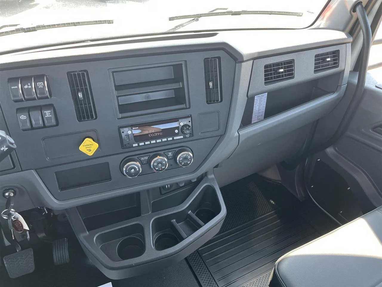 2026 Peterbilt 536 - image 9