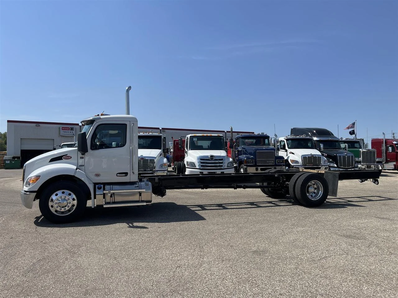 2026 Peterbilt 536 - image 4