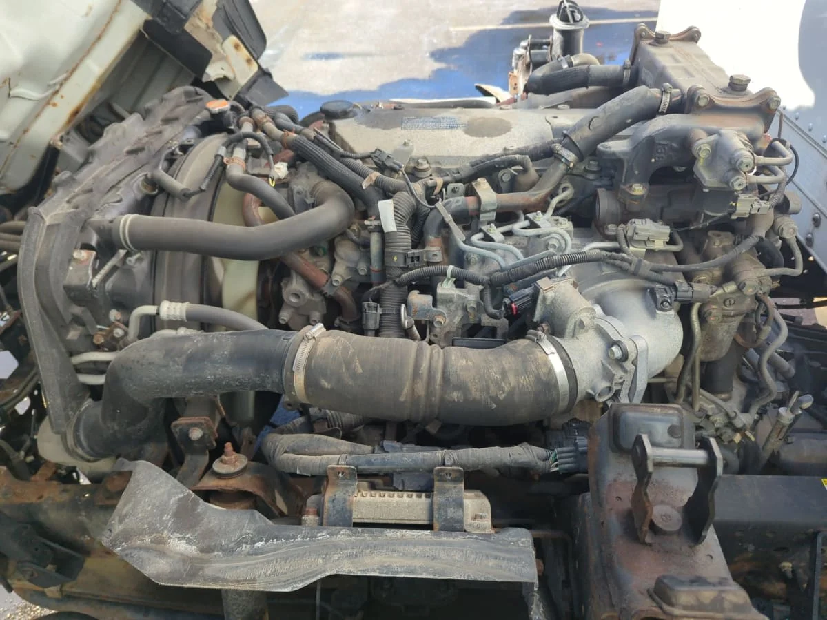 2018 Isuzu NPR - image 9