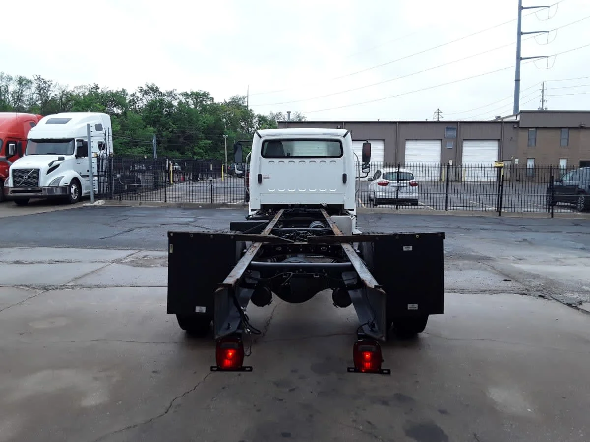 2020 Freightliner M2 106 in Kansas City, MO — photo 5
