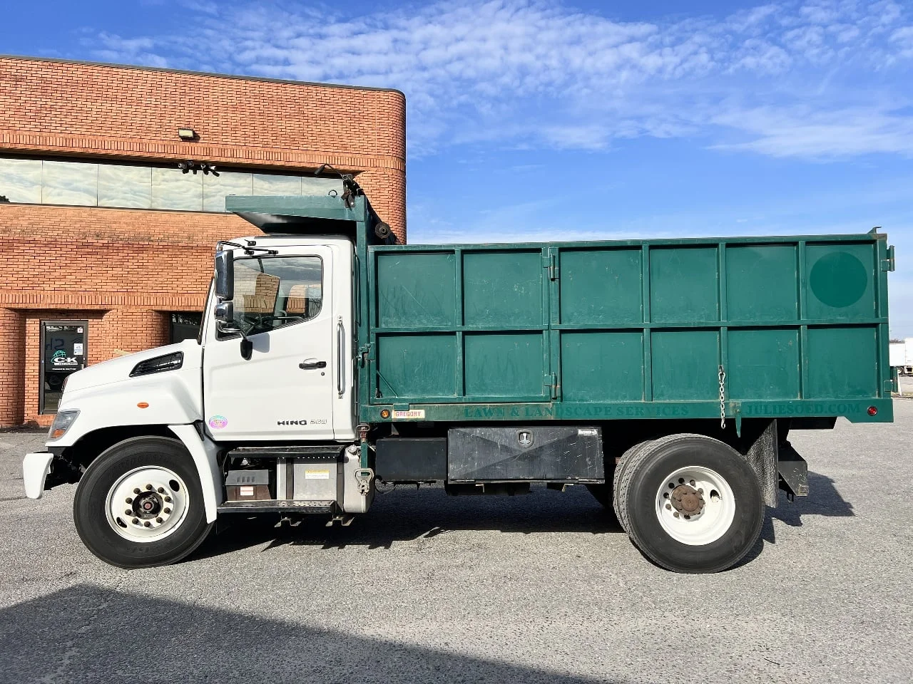 2020 Hino 268 in Linthicum Heights, MD — photo 2