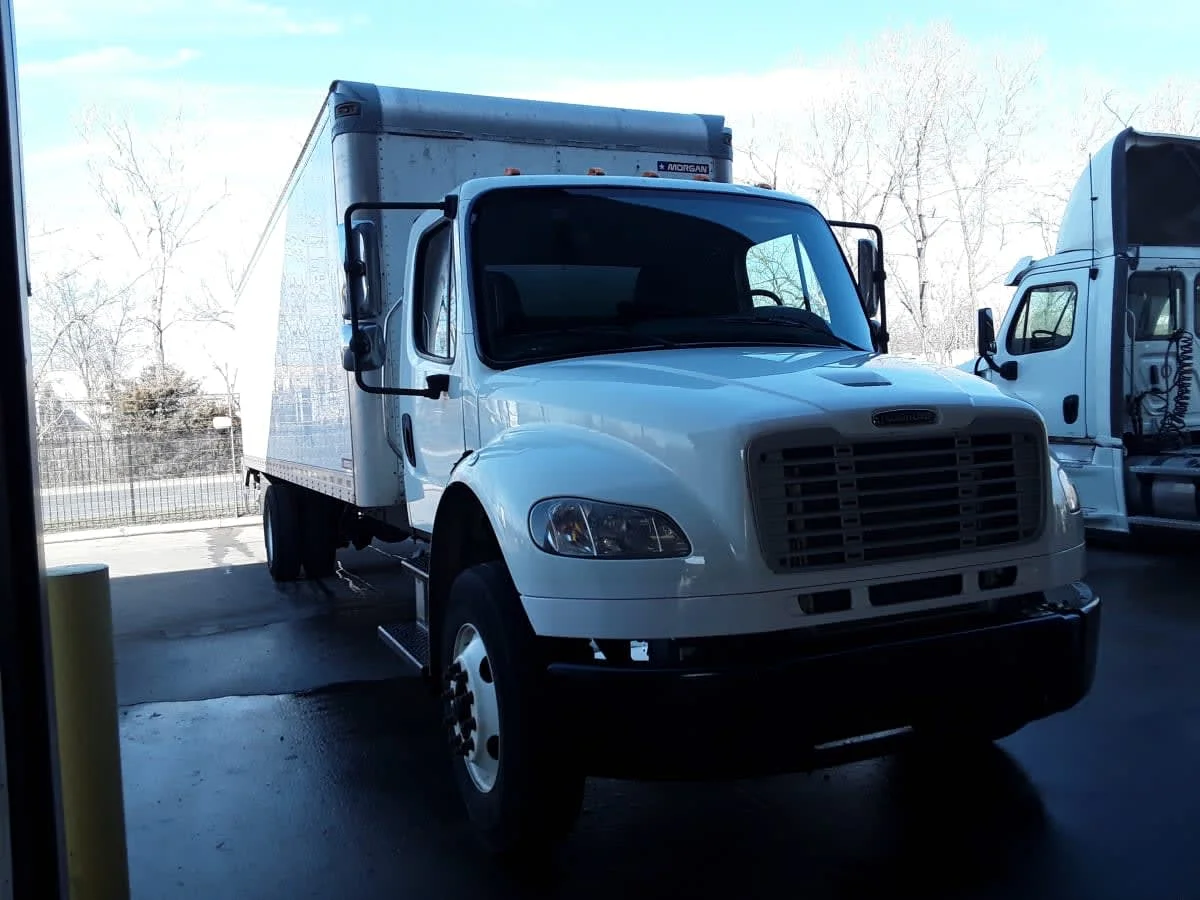 2021 Freightliner M2 106 in Kansas City, MO — photo 3