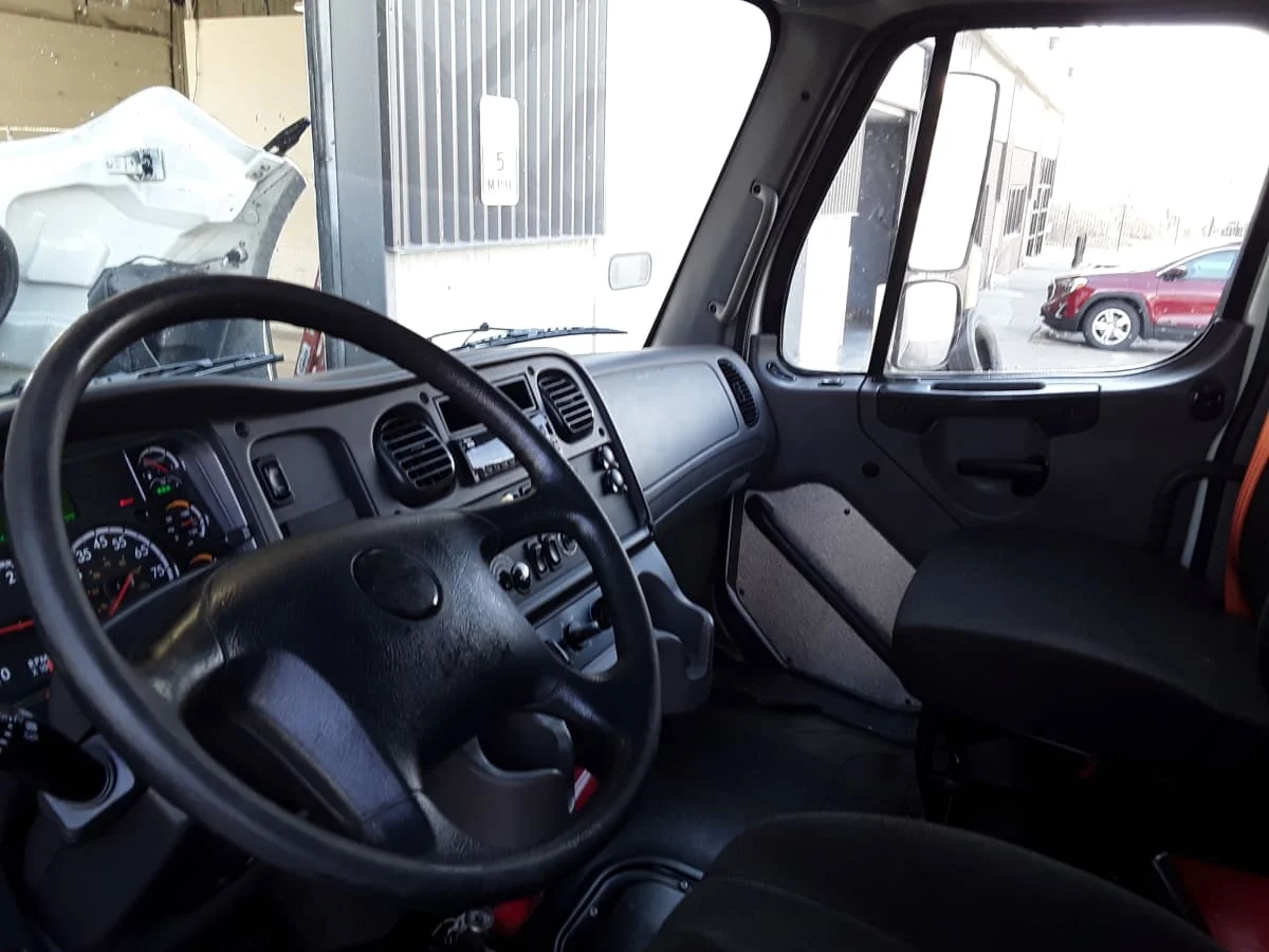 2021 Freightliner M2 106 in Kansas City, MO — photo 7