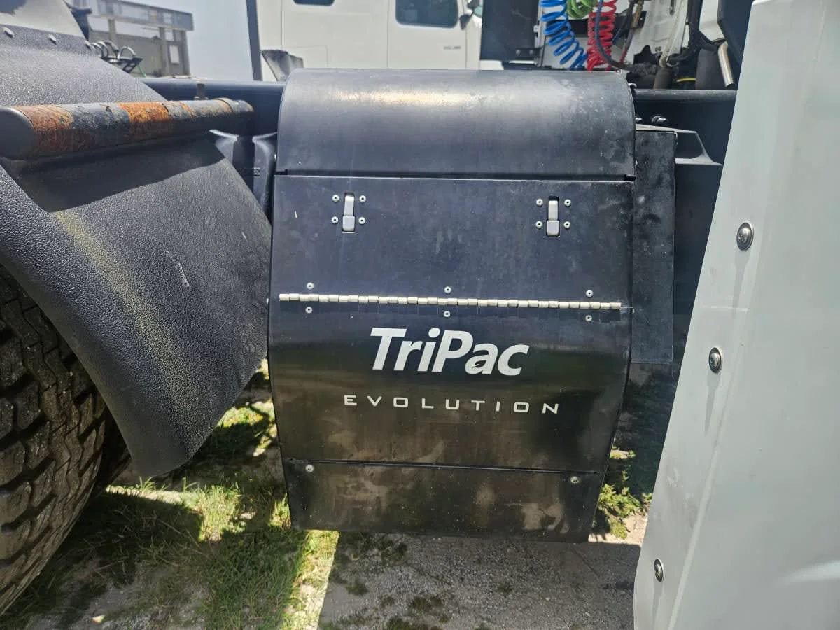 2022 Freightliner Cascadia in Orlando, FL — photo 11