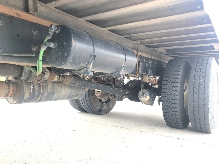 2016 Freightliner M2 106 - image 5