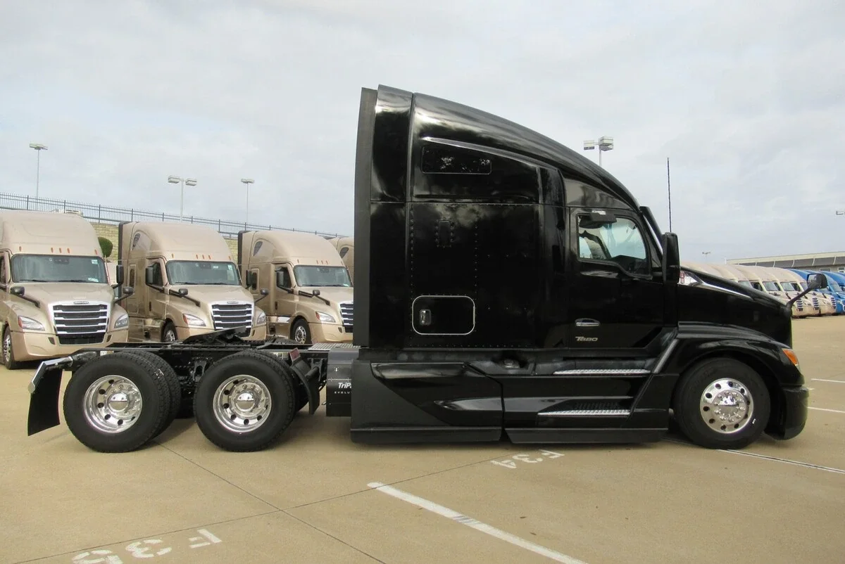 2023 Kenworth T680 - image 5