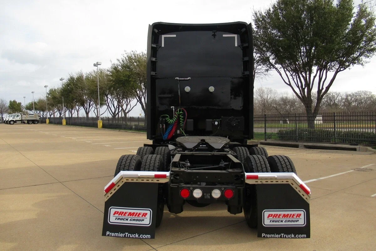 2023 Kenworth T680 - image 8