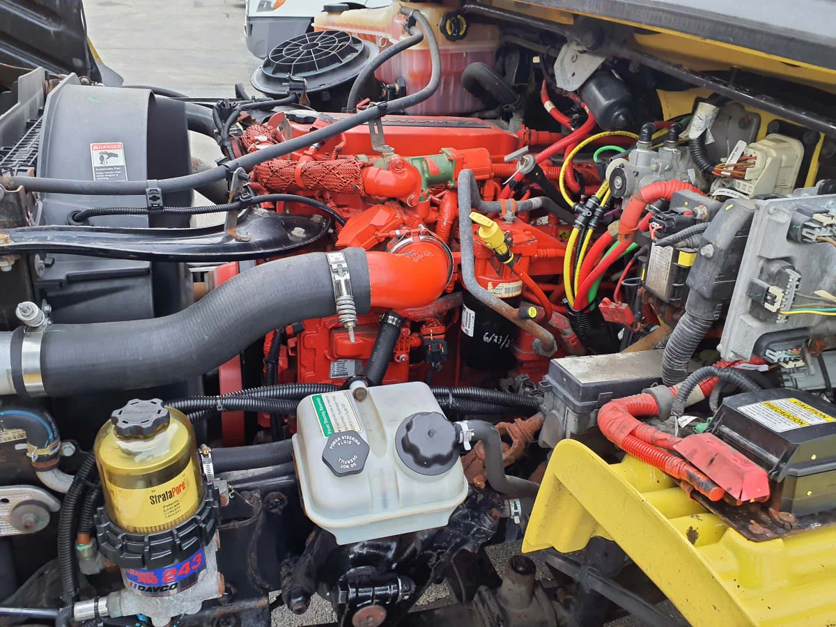 2016 Freightliner M2 106 - image 9