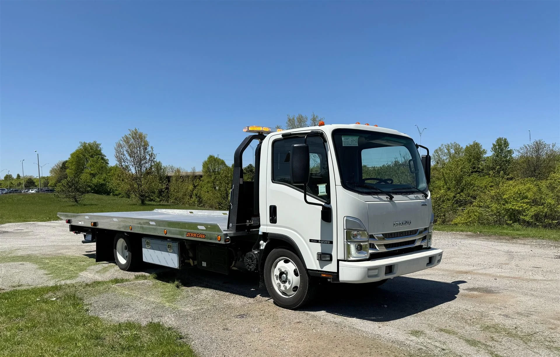 2024 Isuzu NRR