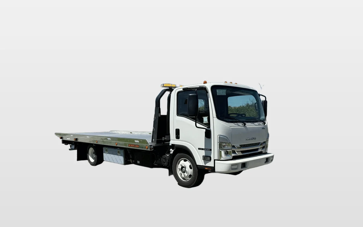 2024 Isuzu NRR - image 1