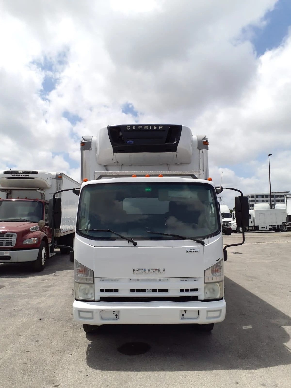 2012 Isuzu NRR - image 2