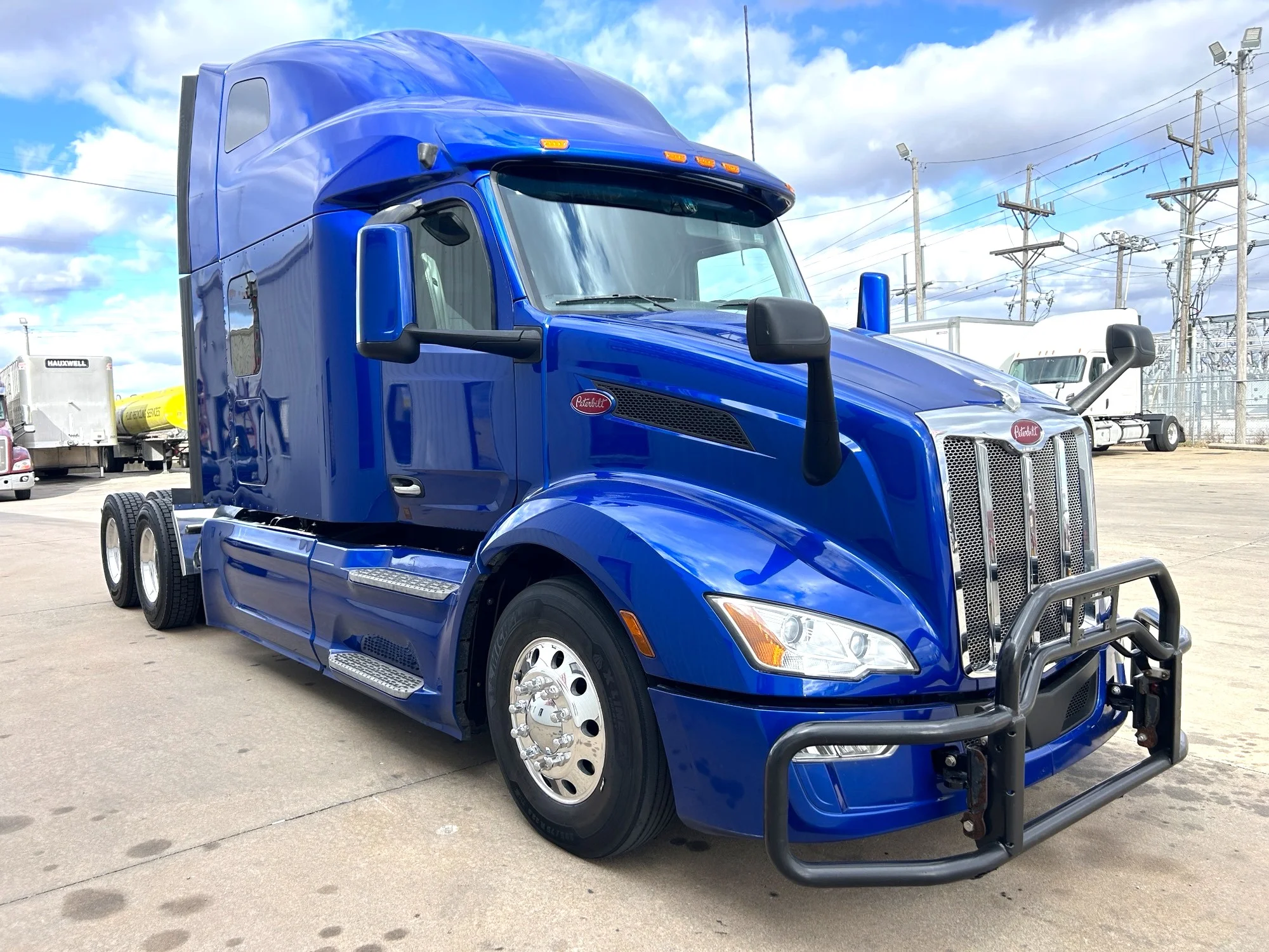 2023 Peterbilt 579 - image 3