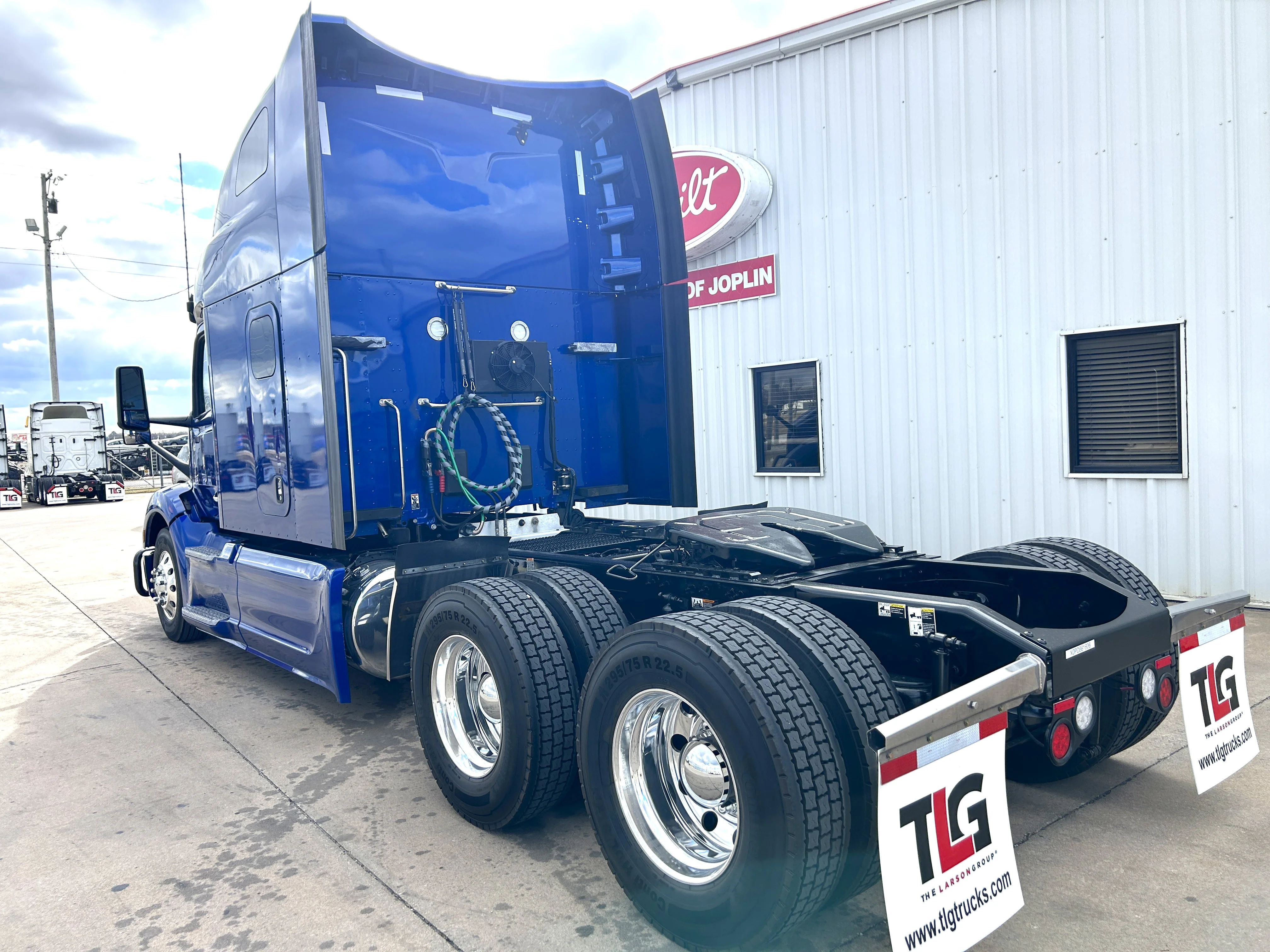 2023 Peterbilt 579 - image 5