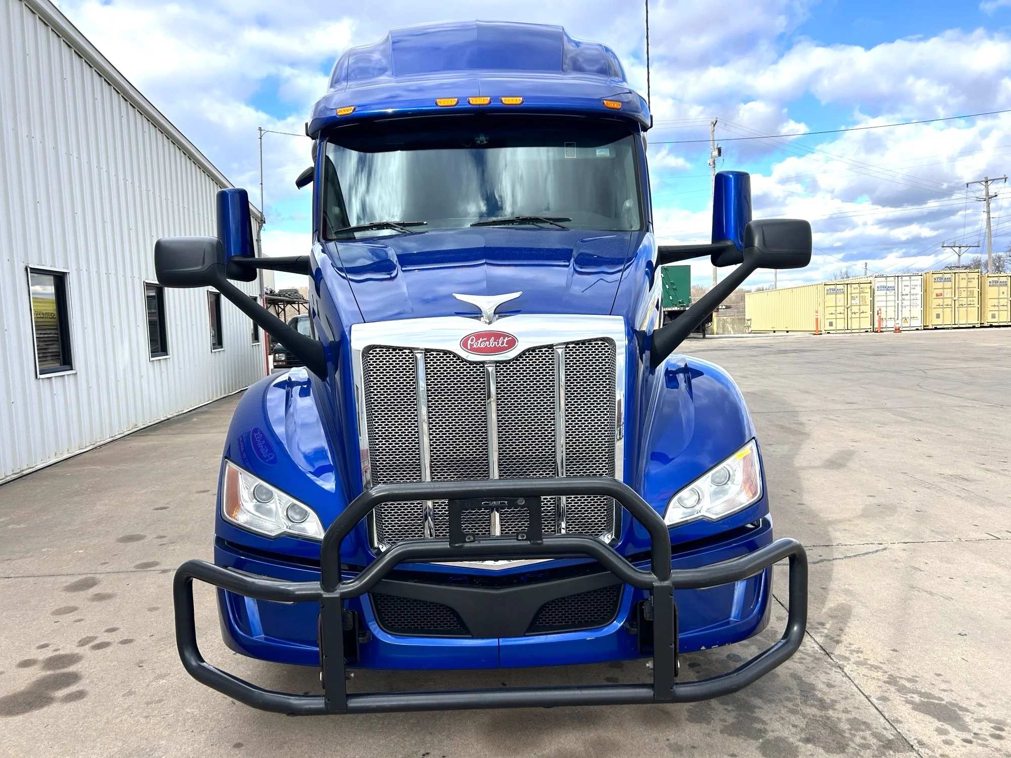 2023 Peterbilt 579 - image 2