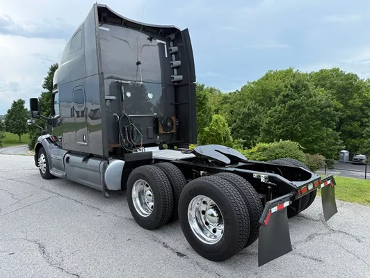 2022 Peterbilt 579 in Springfield, MO — photo 11