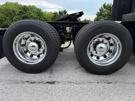 2022 Peterbilt 579 in Springfield, MO — photo 38