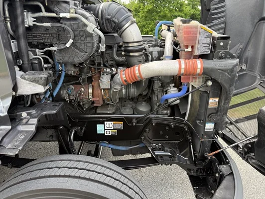 2022 Peterbilt 579 in Springfield, MO — photo 42