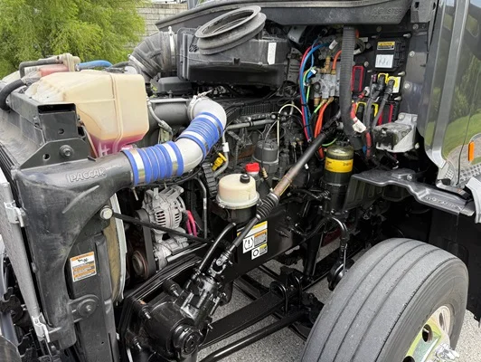 2022 Peterbilt 579 in Springfield, MO — photo 39