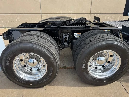 2027 Kenworth T680 in Dallas, TX — photo 4