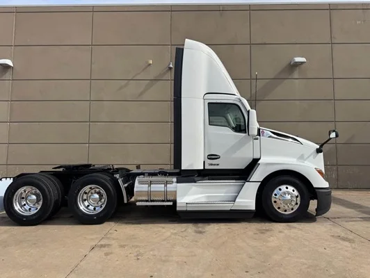 2027 Kenworth T680 in Dallas, TX — photo 7