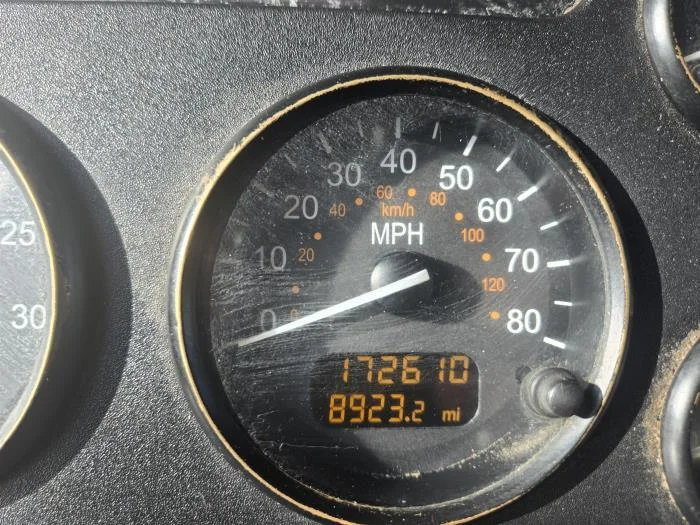 2020 Peterbilt 337 - image 2