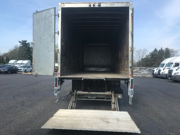 2020 Freightliner eM2 in Akron, OH — photo 9
