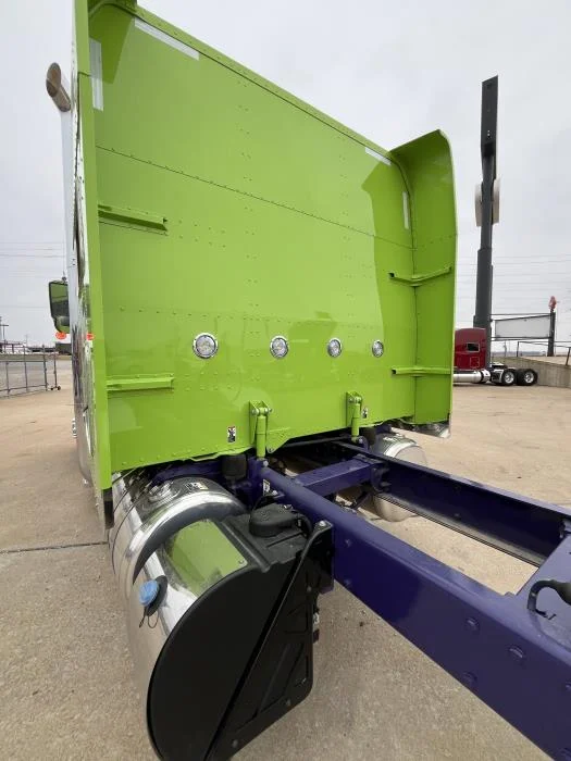 2022 Peterbilt 389 - image 12