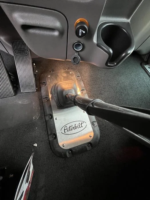 2022 Peterbilt 389 - image 16