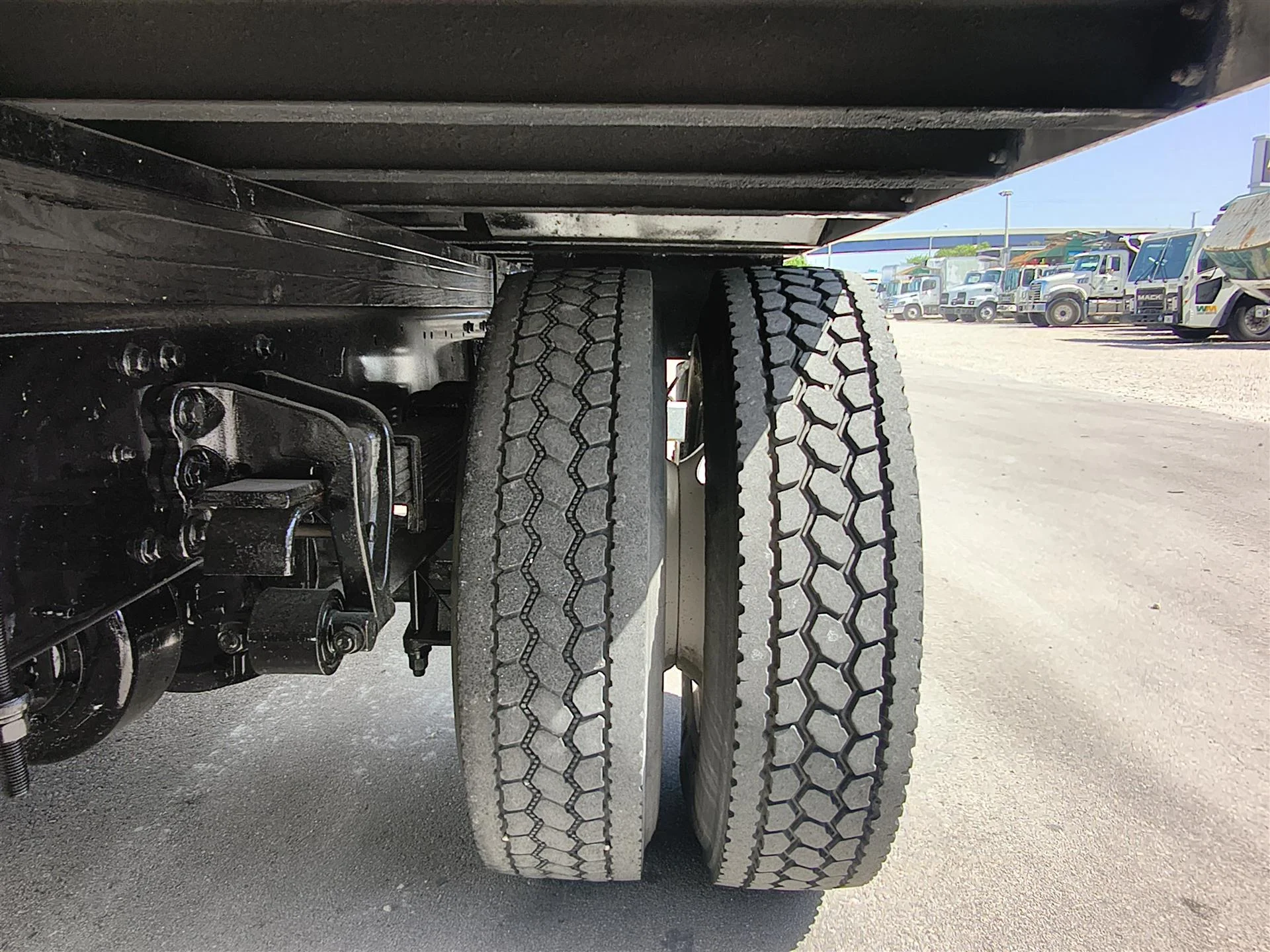 2019 Hino 268 in Fort Lauderdale, FL — photo 10