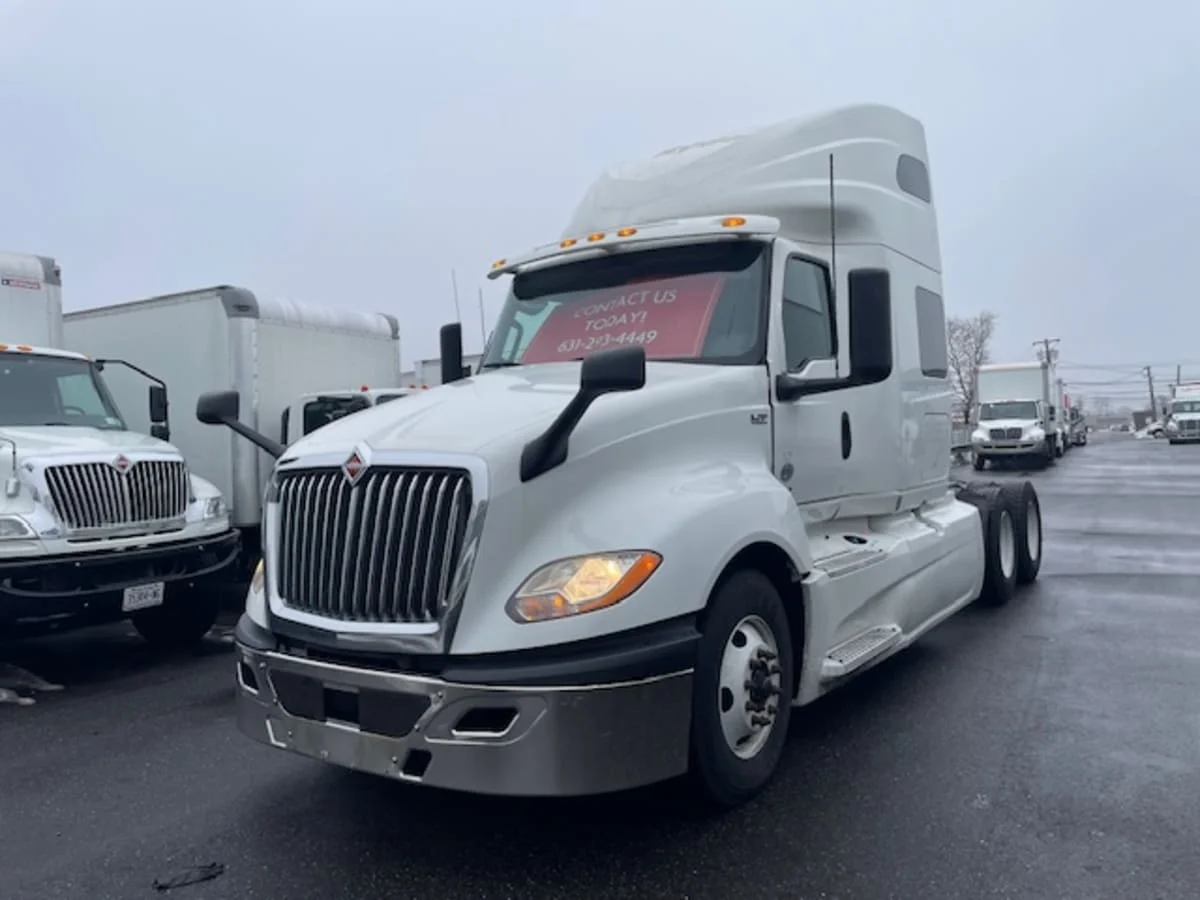 2019 International LT in Farmingdale, NY