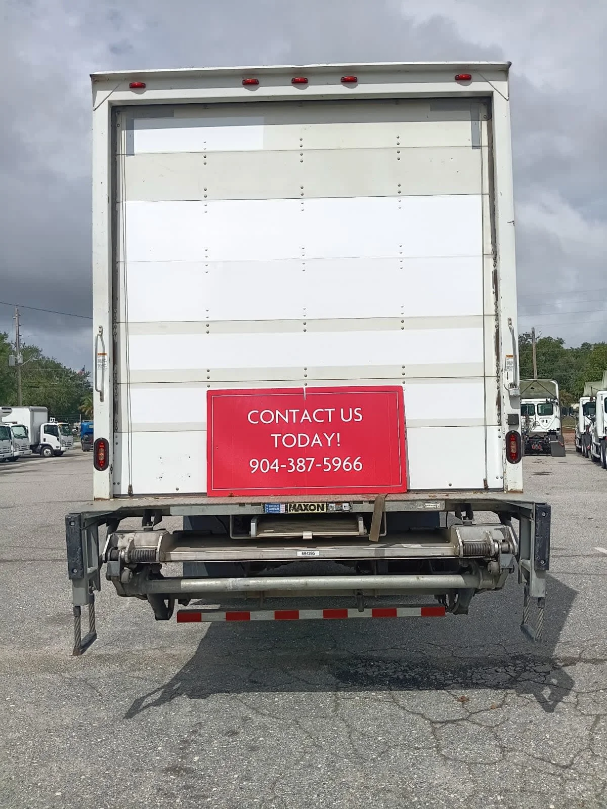 2018 International 4300 - image 5