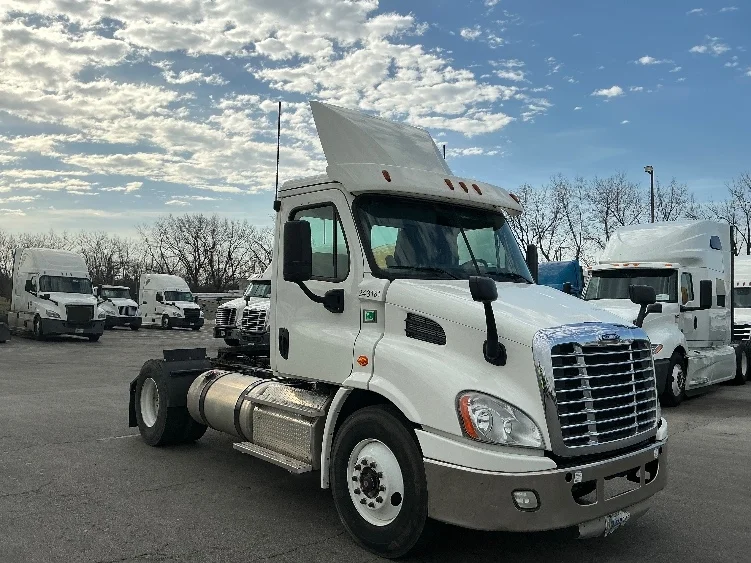 2019 Freightliner Cascadia in La Porte, IN